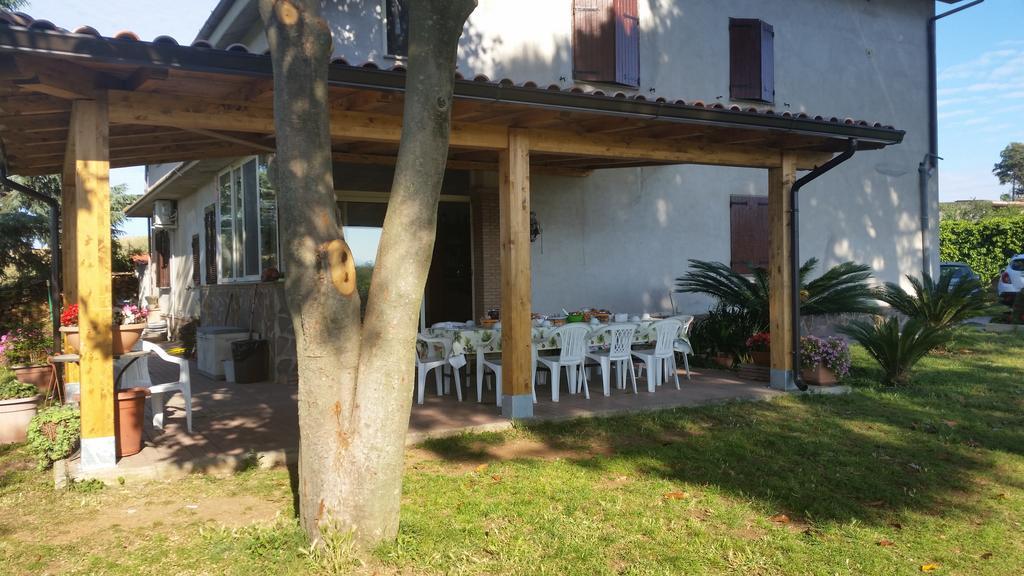 La Finestra Sul Cortile Bed & Breakfast โปเมเซีย ภายนอก รูปภาพ